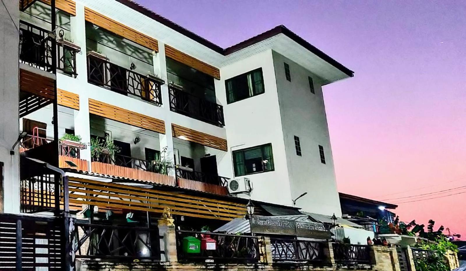 Hotel Manu V House Phra Nakhon Si Ayutthaya Exterior foto