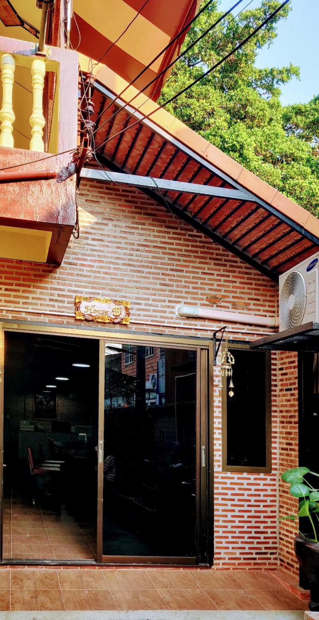 Hotel Manu V House Phra Nakhon Si Ayutthaya Exterior foto